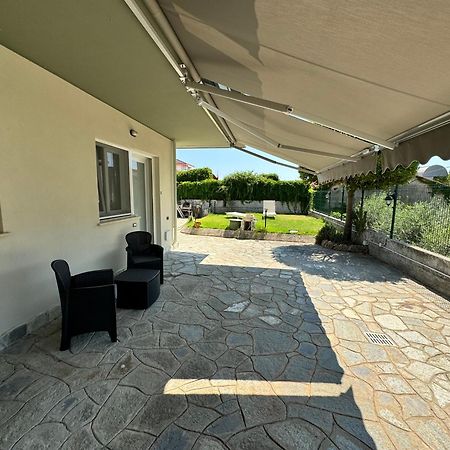 L'11 Affittacamere Borghetto Santo Spirito Exteriör bild