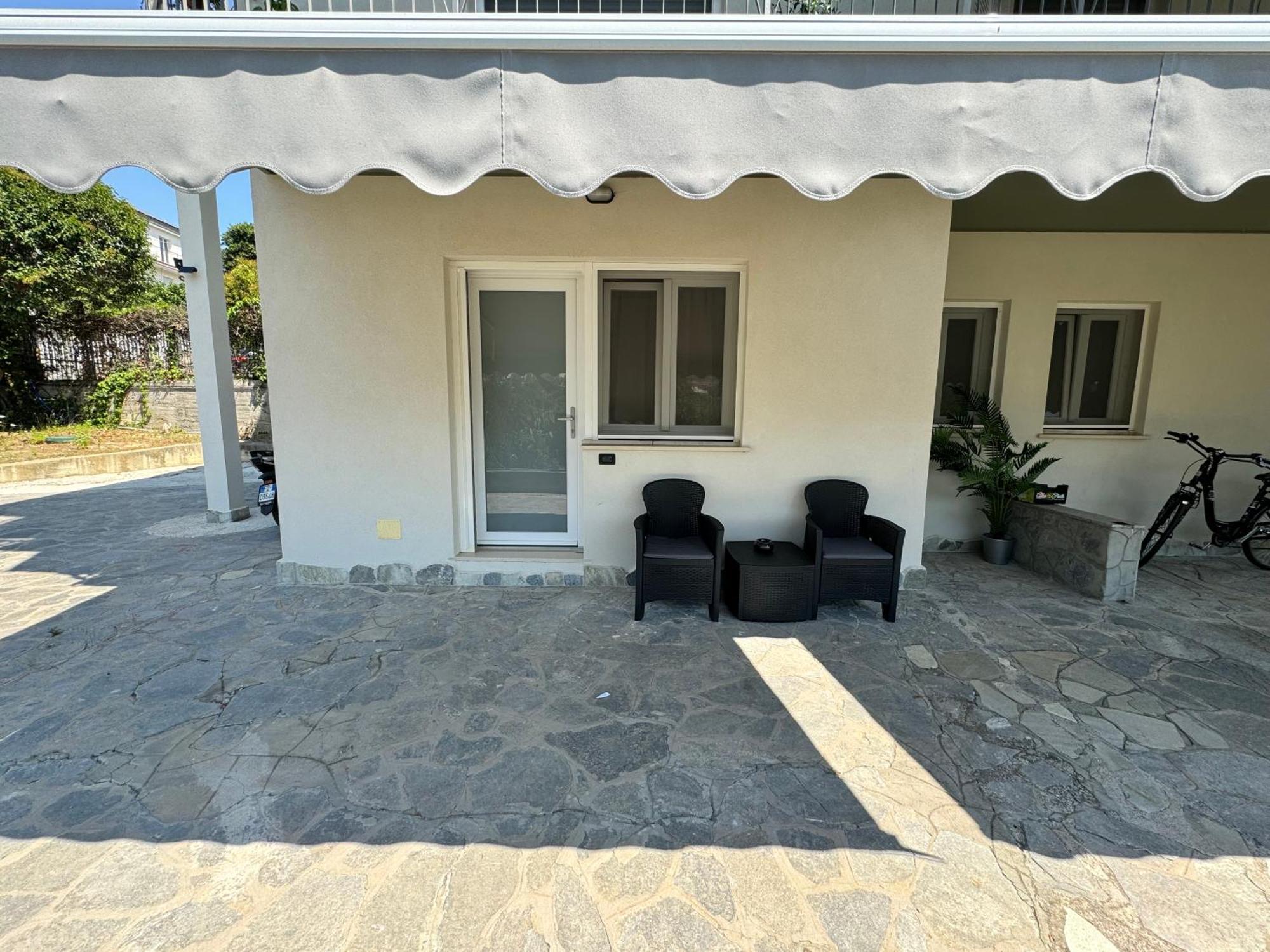 L'11 Affittacamere Borghetto Santo Spirito Exteriör bild